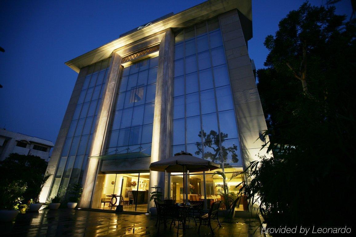 Muse Sarovar Portico Nehru Place Hotel New Delhi Exterior photo